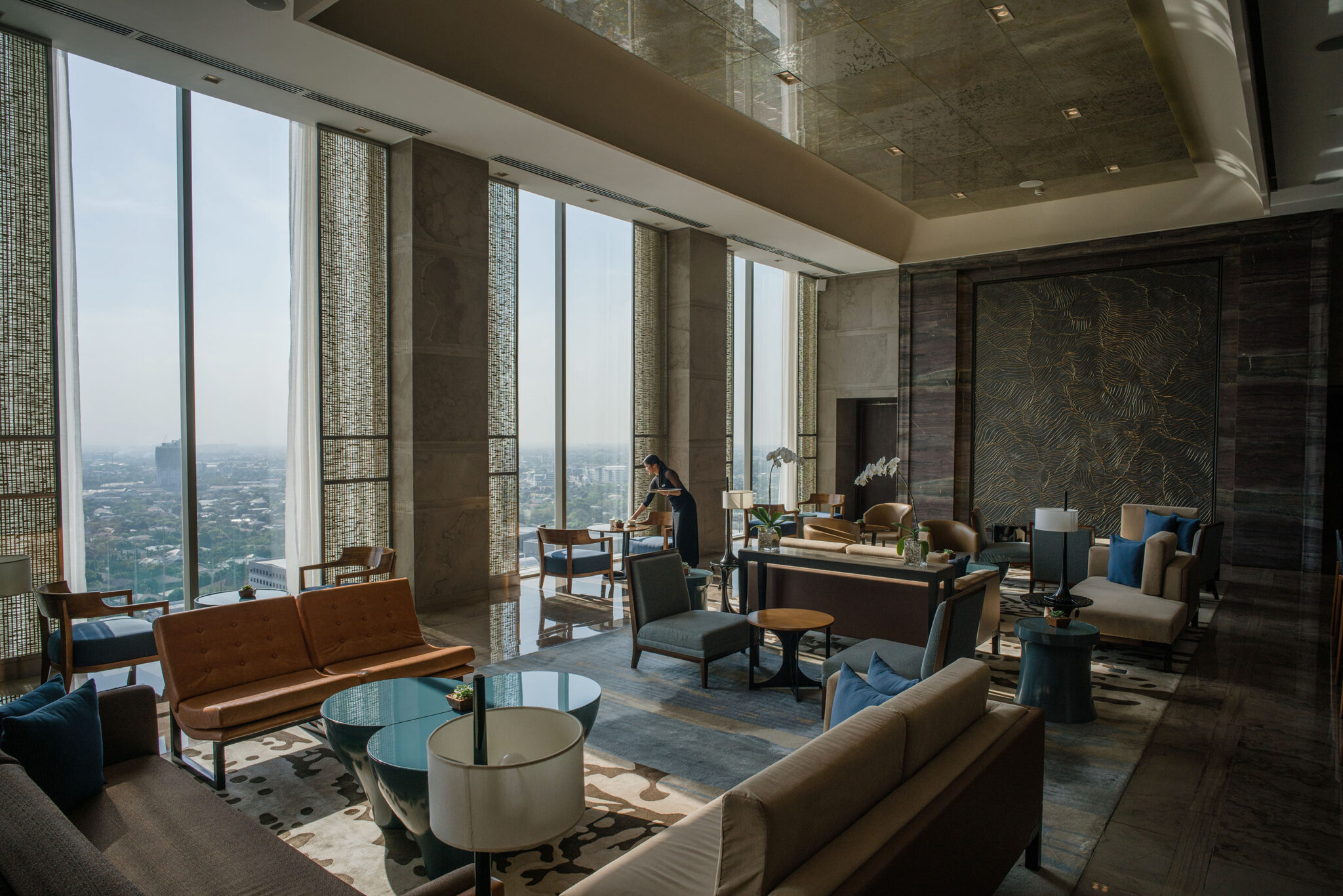 For the top choice in business hotels in Manila – it’s Marco Polo Ortigas, Manila