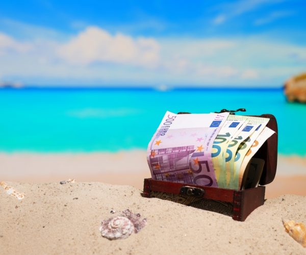 Top six tips for saving money on your next holiday